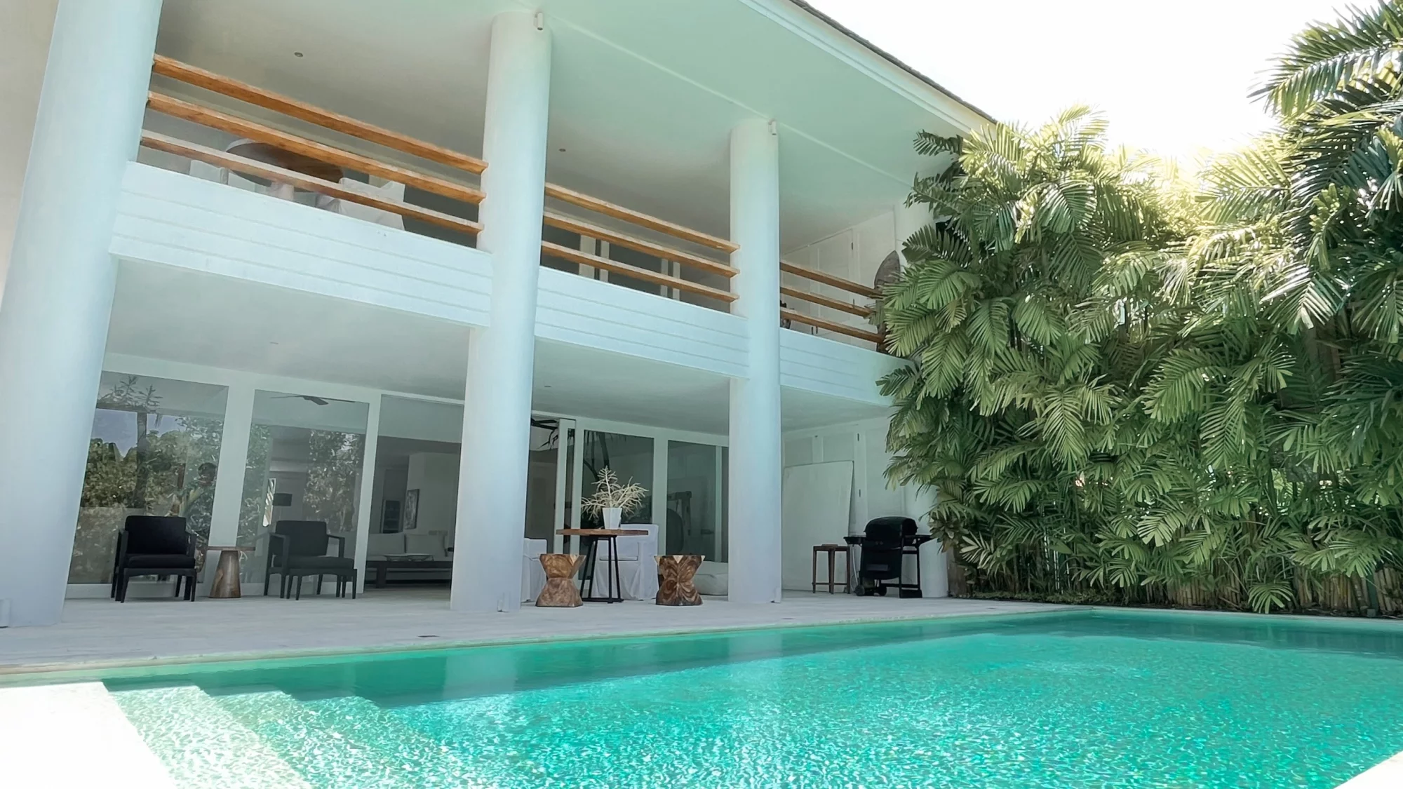 RIVERFRONT 6 BEDROOM VILLA FOR SALE LEASEHOLD IN PERERENAN BALI BE-293 